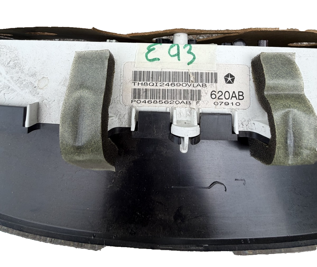 1999-2000 99 00 Dodge Caravan Instrument Cluster Speedometer 04685620AB
