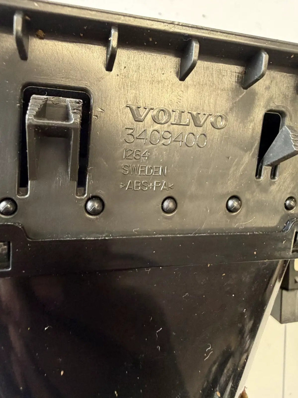 2003-2006 Volvo XC90 Air Vent Grill Trim with Hazard Switch 3409400 Black by Volvo