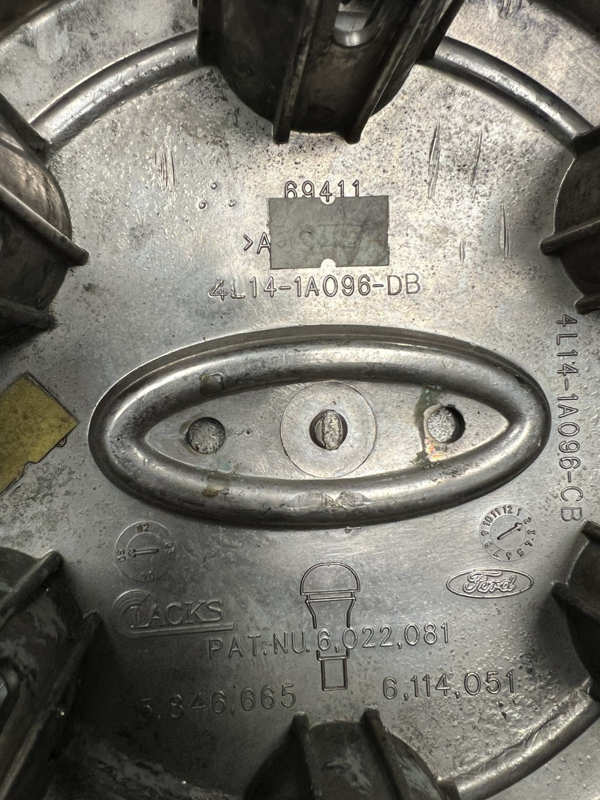 2003 2004 2005 2006 Ford Expedition Center Cap Hubcap OEM 4L14 1A096 DB