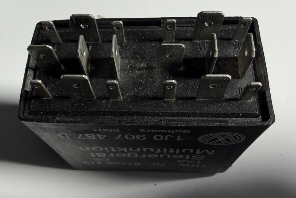 2000-2005 Volkswagen VW Jetta Multi-Function Relay 1J0 907 487 B Black