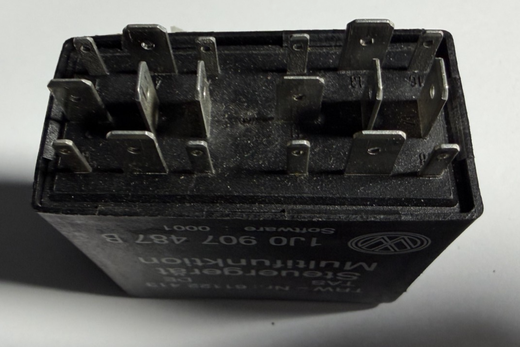 2000-2005 Volkswagen VW Jetta Multi-Function Relay 1J0 907 487 B Black