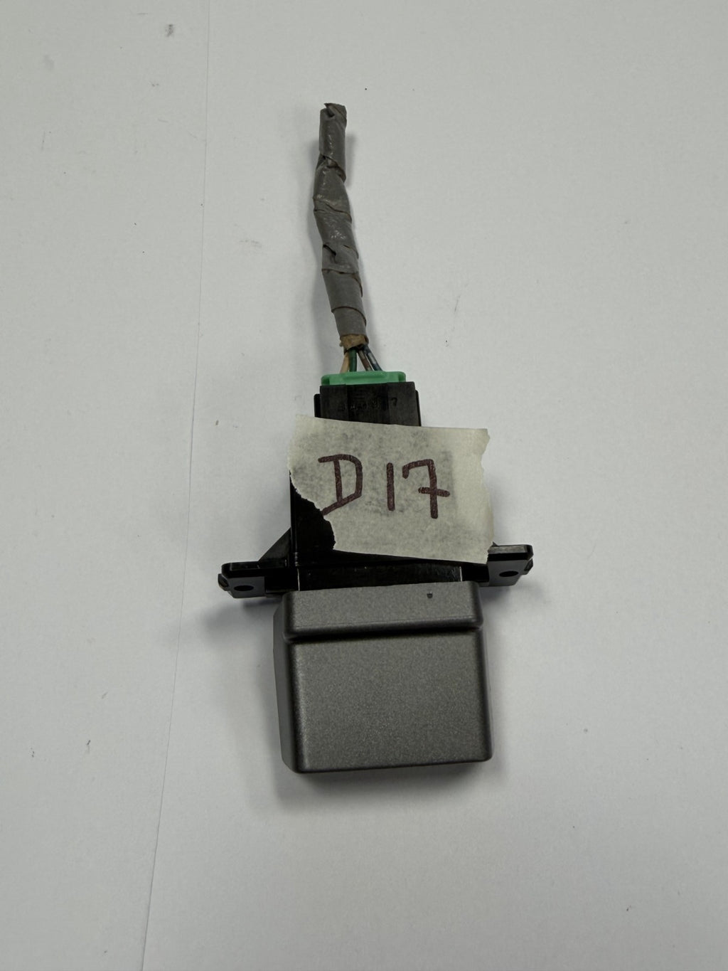 2011-2017 Honda Odyssey Emergency Flasher Hazard Light Switch M26983