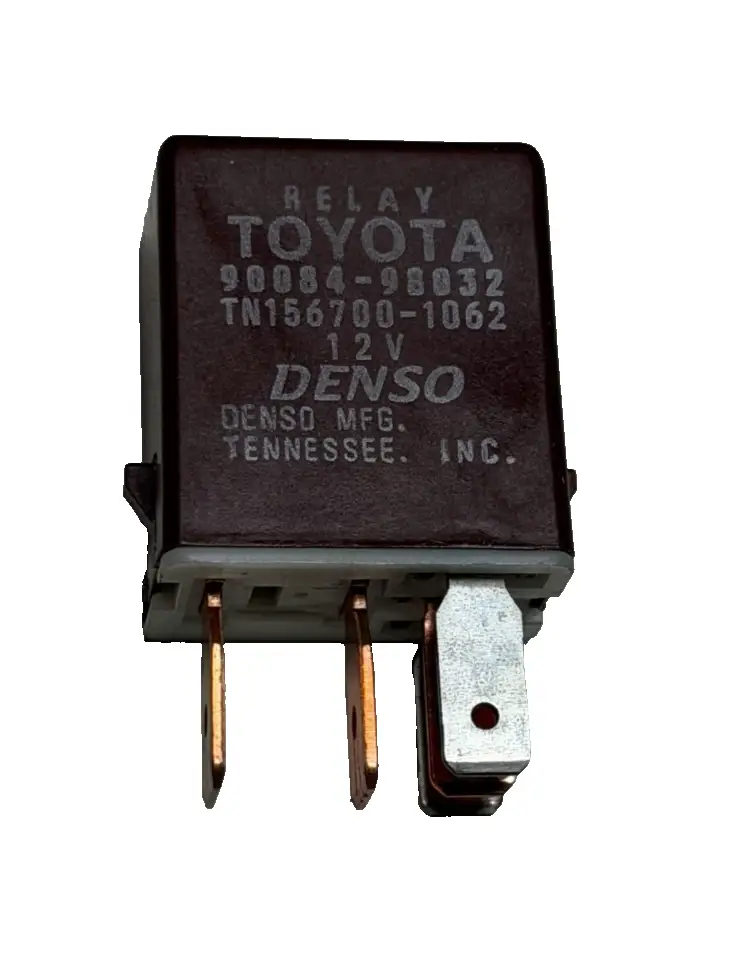 5 Pin Relay 90084-98032, TN156700-1062 fits 1997-2003 Lexus ES300 by Toyota close up