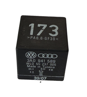 1999 2002 Volkswagen Cabrio Audi Daytime Running Light Relay 3A0 941 589