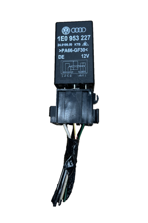 2000-2002 Volkswagen Cabrio 2.0L Turn Signal and Hazard Flasher Relay 1E0953227