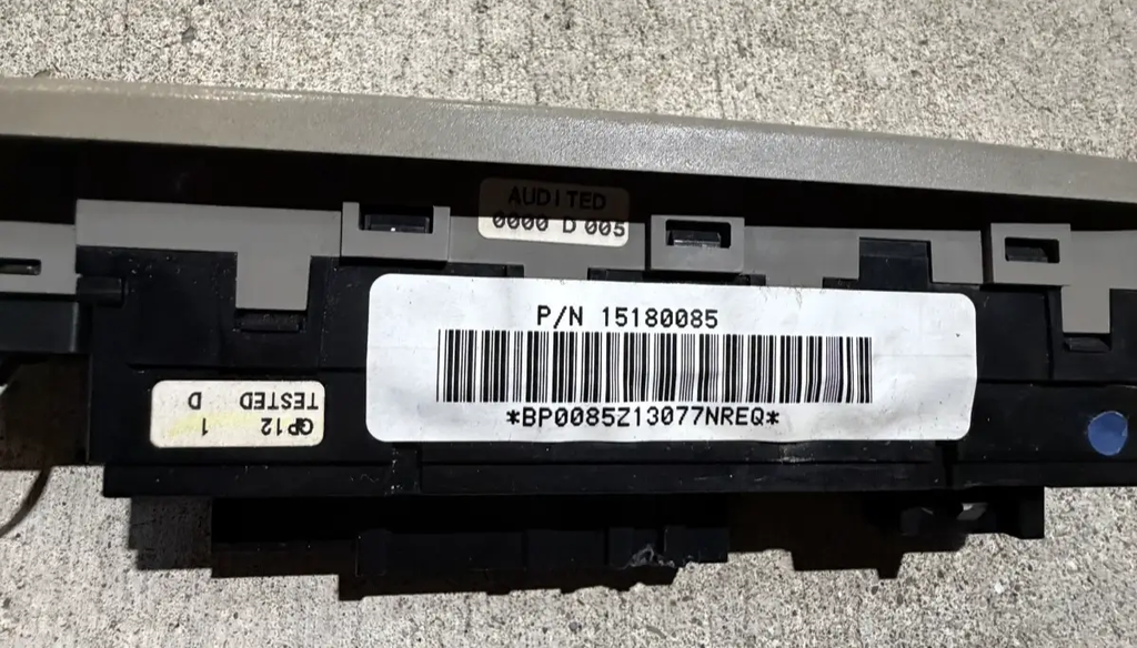 2002-2005 GMC Envoy Rainer Power Window Master Switch Driver Left LH 15180085 by Unbranded