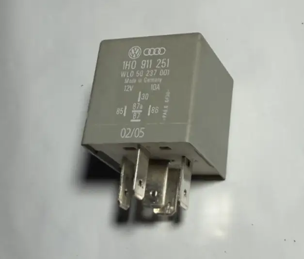 2000 2001 2002 2003 2004 2005 Audi TT Relay #126 12V 10A 1H0 911 251 Gray by Volkswagen