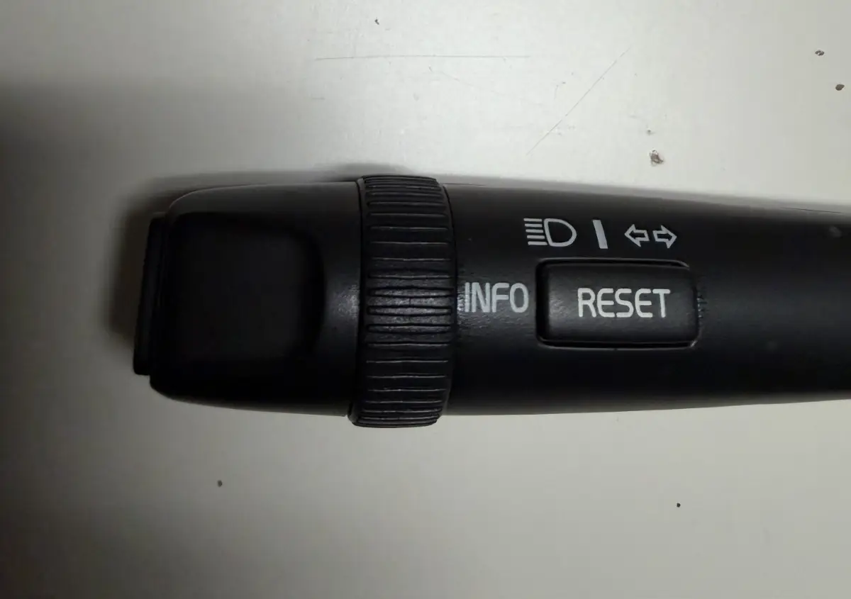 Turn Signal Switch 30658618, 03W12A Black fits 1999-2004 Volvo S60 S80 by Unbranded