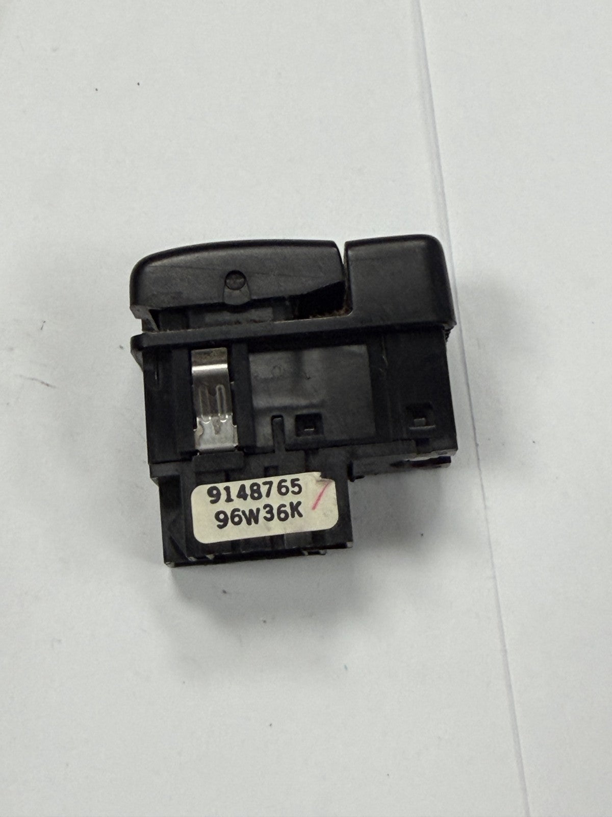 1995 1996 1997 Volvo 850 Heated Seat Switch Left Driver LH 9148765 96W36K