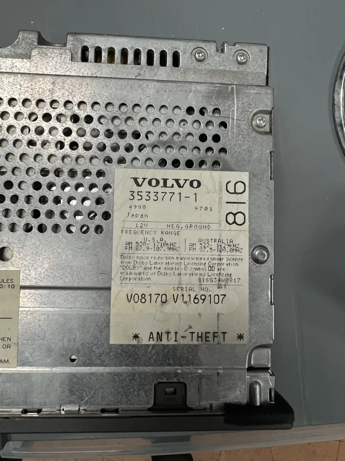 Radio Stereo CD Player 3533771 fits 97 98 99 00 01 02 03 04 Volvo 850 S70 by Volvo