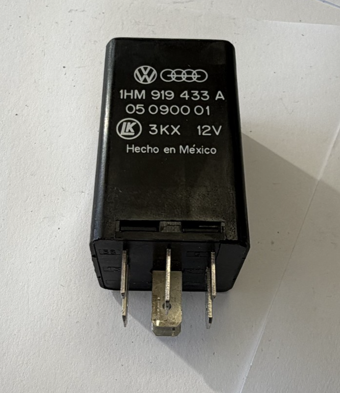 1993-2002 VW Golf Door Chime Seatbelt Warning Relay 1HM 919 433 A, 05090001 by Volkswagen Audi