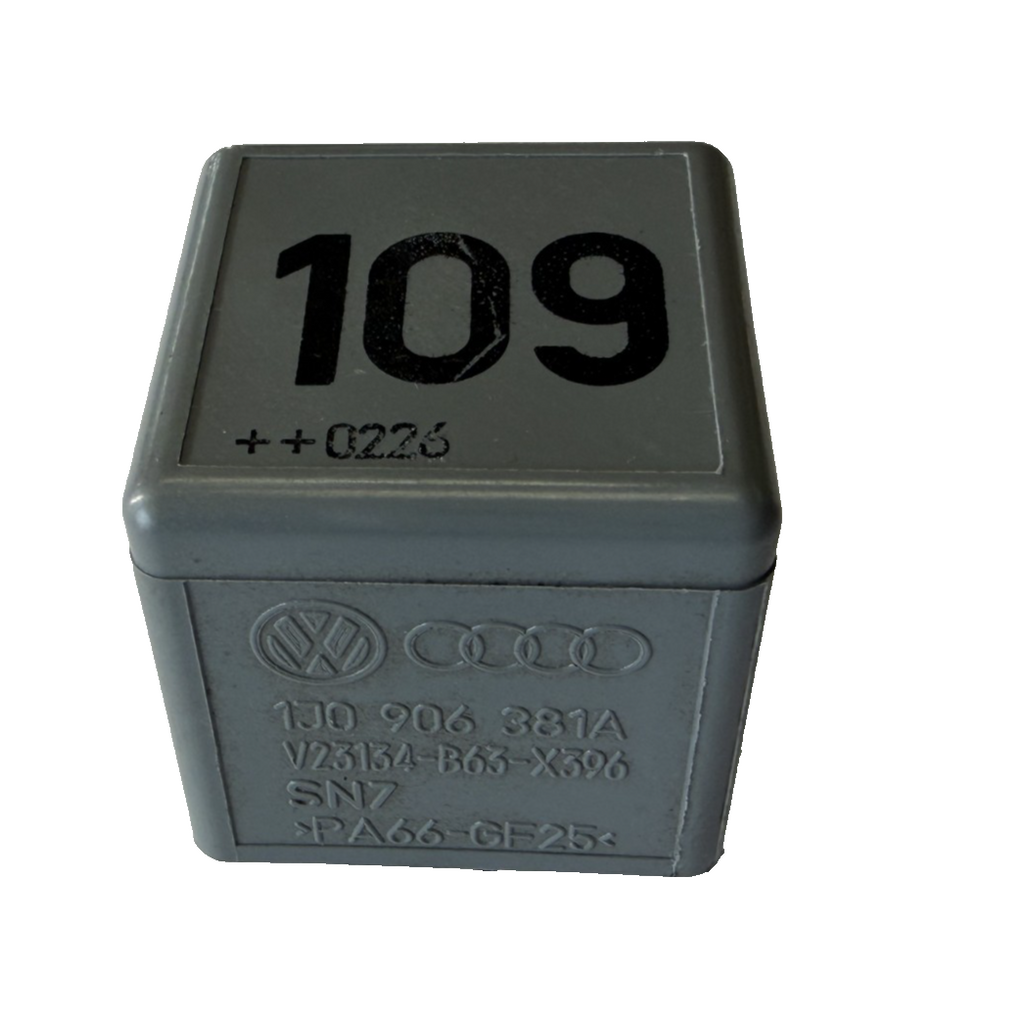 02 03 04 05 06 Volkswagen Beetle Glow Plug Relay #109 1J0 906 381A Gray by Volkswagen Audi