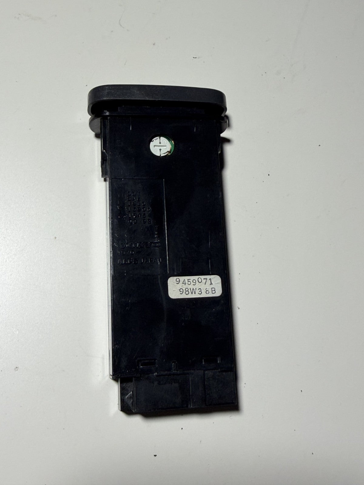 Hazard Light Flasher Switch 9459071 fits 1998 1999 2000 Volvo V70 S70