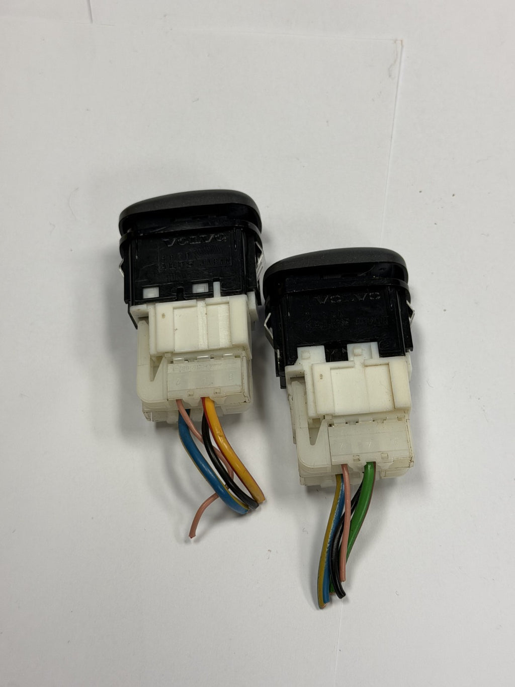 Qty 2 1996-2005 Volvo S70 V70 XC70 MK1 C70 MK1 Heated Seat Switch 4970
