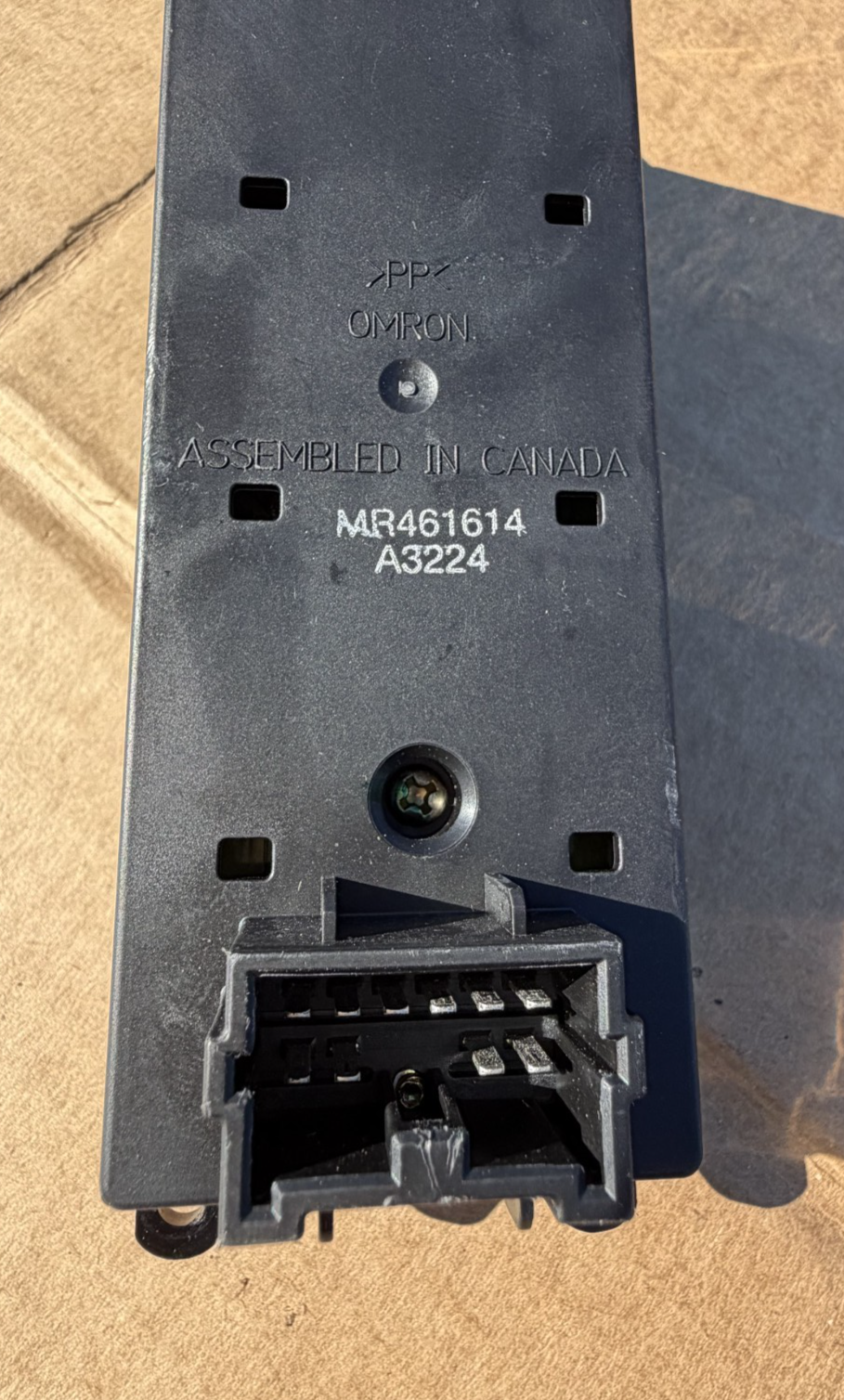 00-05 Mitsubishi Eclipse Coupe 2DR Left Master Power Window Switch MR461614