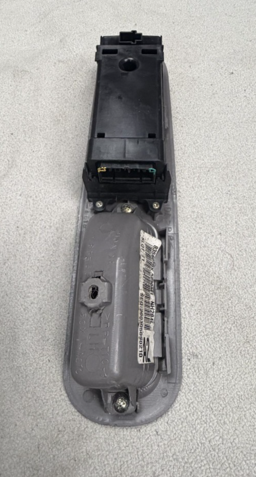 99-04 Honda Odyssey Master Power Window Switch LH Left Front 83560S0X A230M1