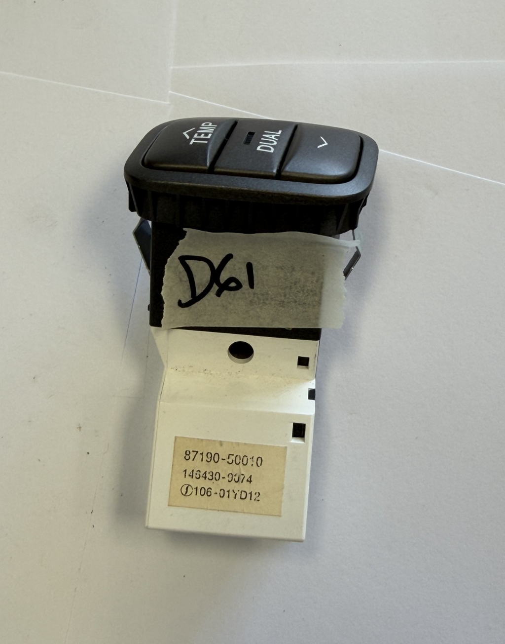 2001-2006 Lexus LS430 Climate Temperature Switch Left Driver 87190 50010
