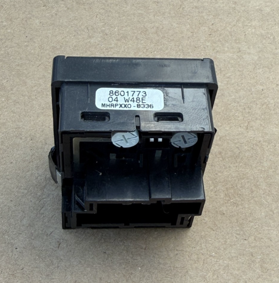 98-02 Volvo S70 V70 Headlight Headlight Lamp Control Button 8601773 Black