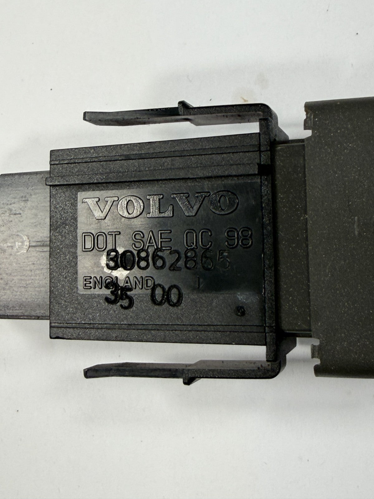 2000-2004 Volvo S40 Hazard Warning Emergency Switch Button 30862865 Black