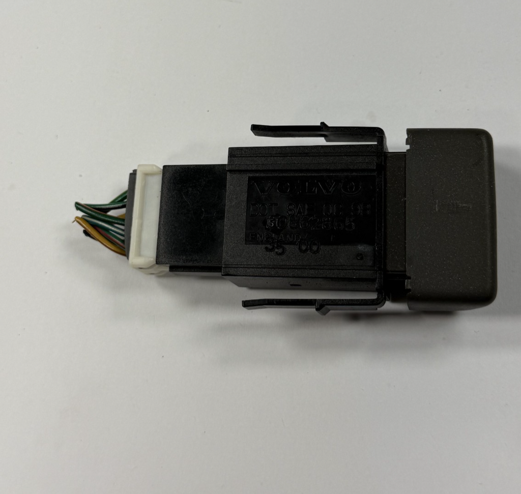 2000-2004 Volvo S40 Hazard Warning Emergency Switch Button 30862865 Black