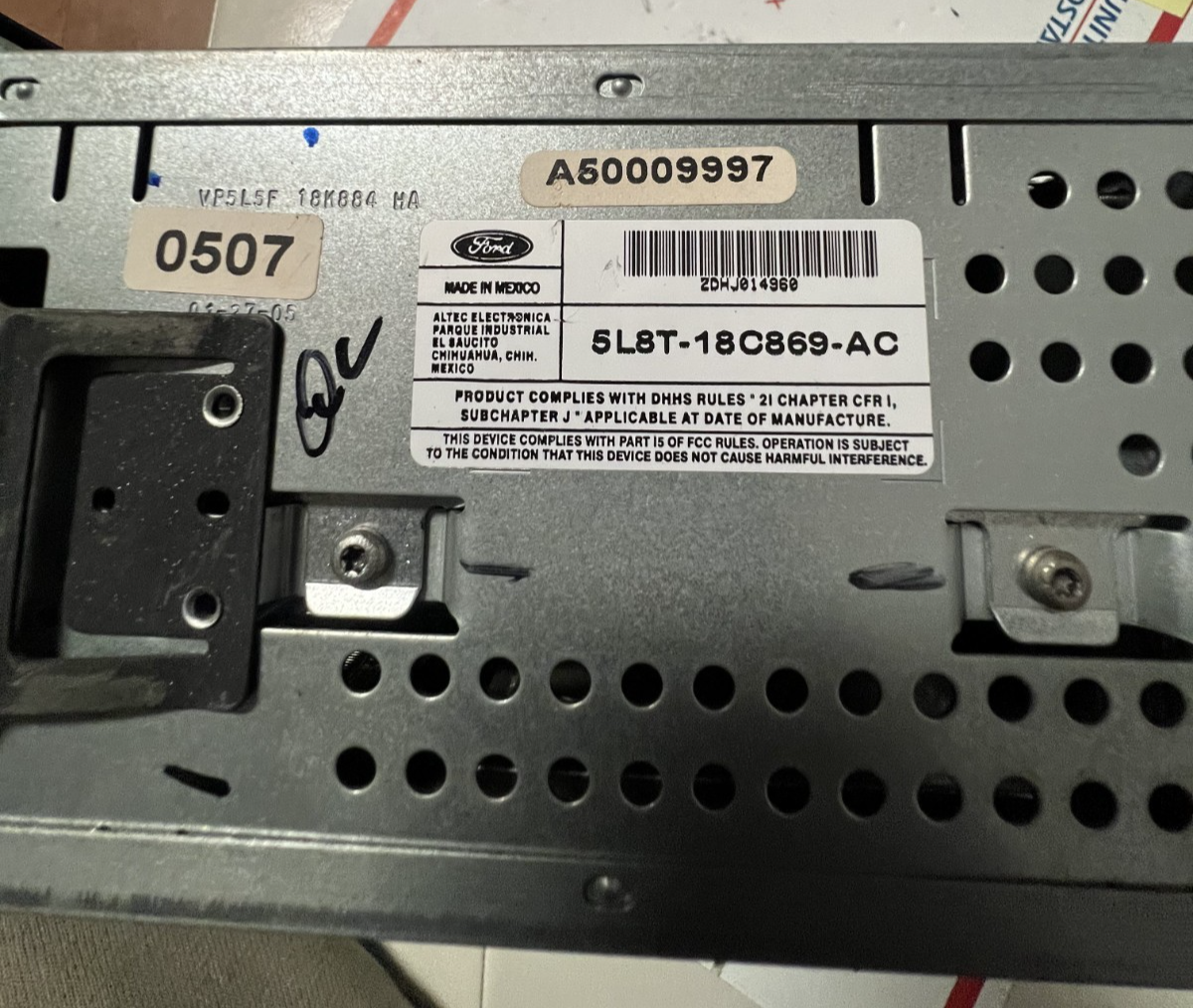 1999-2005 Ford Escape F-150 F-250 F-350 Radio Stereo CD Player 5L8T 18C869 AC