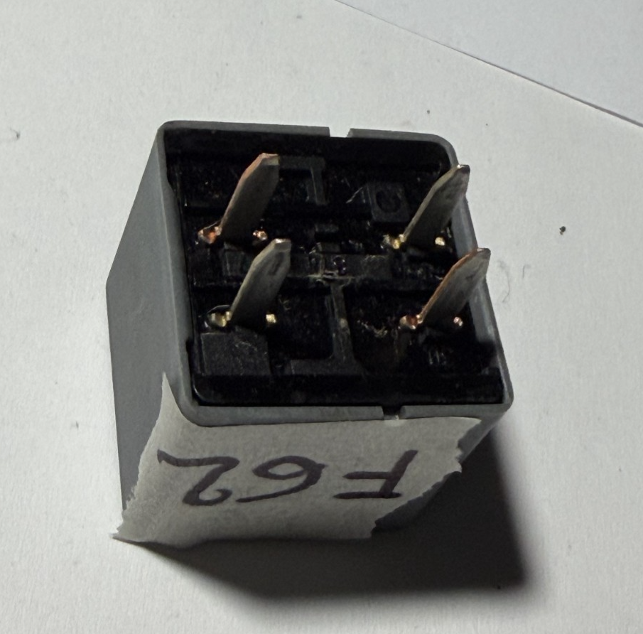 Delphi Automotive 4 Pin Prong Fusebox Fuse Relay 15328864, 8864