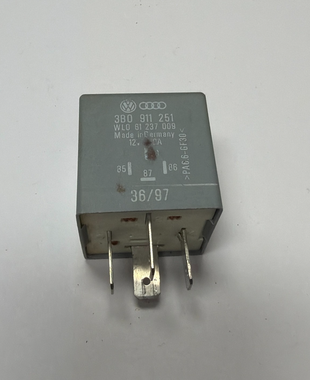2001-2002 Volkswagen Jetta Wagon Starter Relay 12V 10A 3B0 911 251, WL061237009