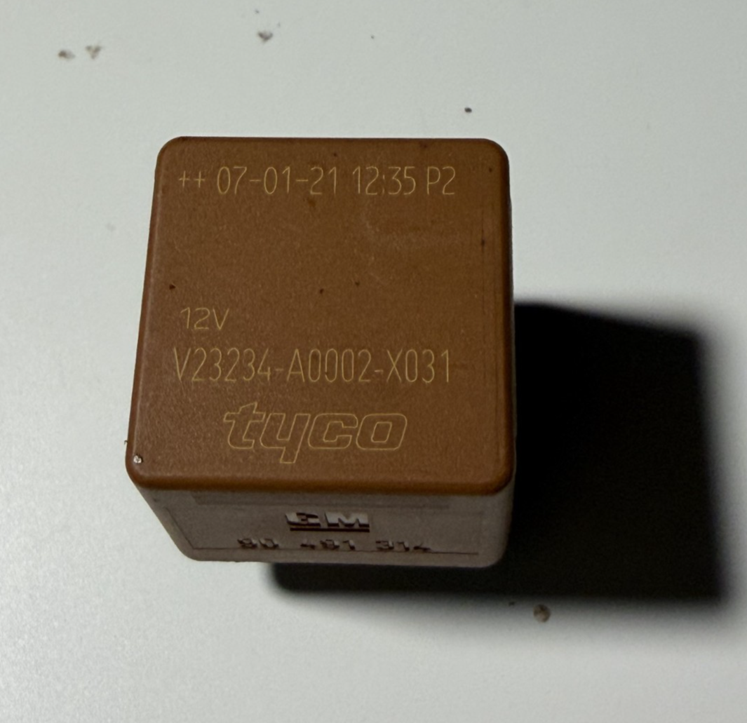 97-08 Saab 9-3 Corsa Astra Vectra Omega Brown Relay V23234 A0002 X031, 90491314