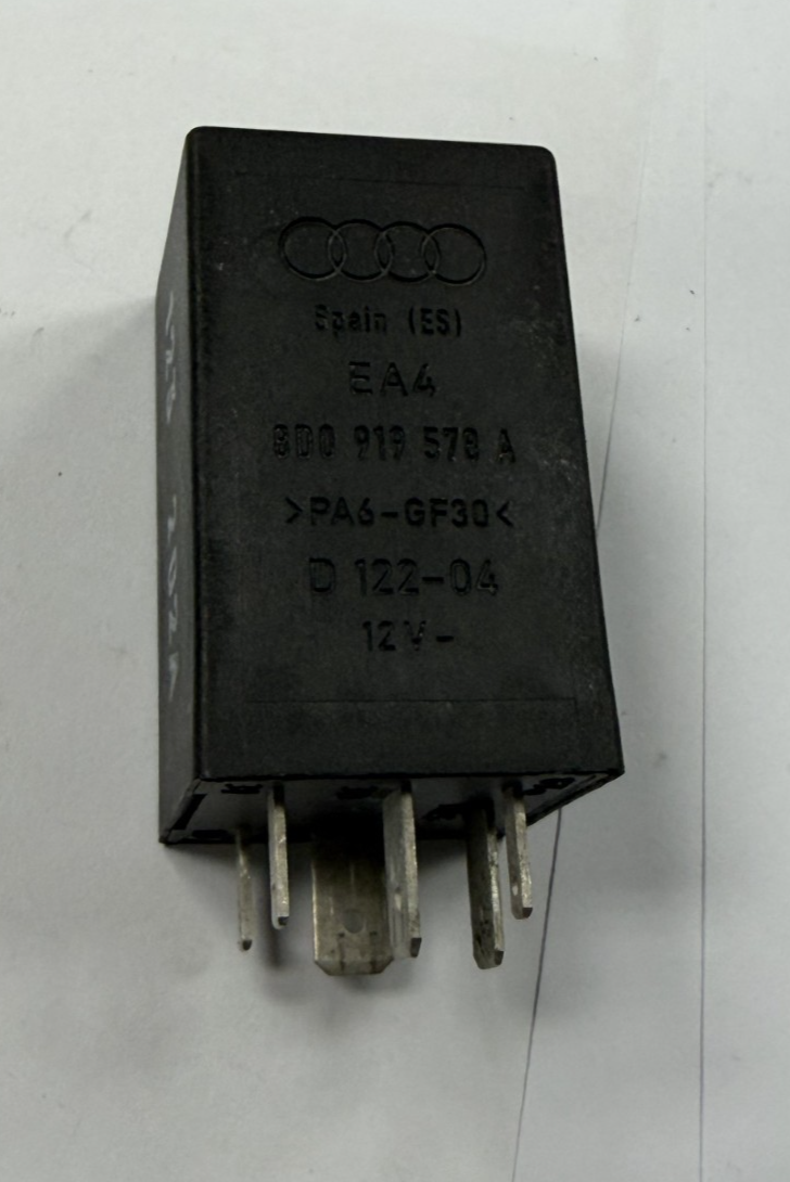 1998-2005 Volkswagen Passat Air Conditioning AC Compressor Relay 8D0919578A