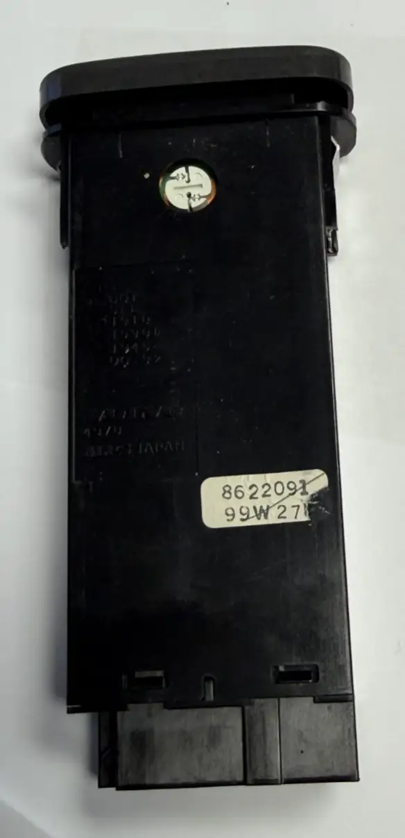 Hazard Light Flasher Switch 8622091 fits 1998 1999 2000 Volvo V70 S70 C70 by Alps