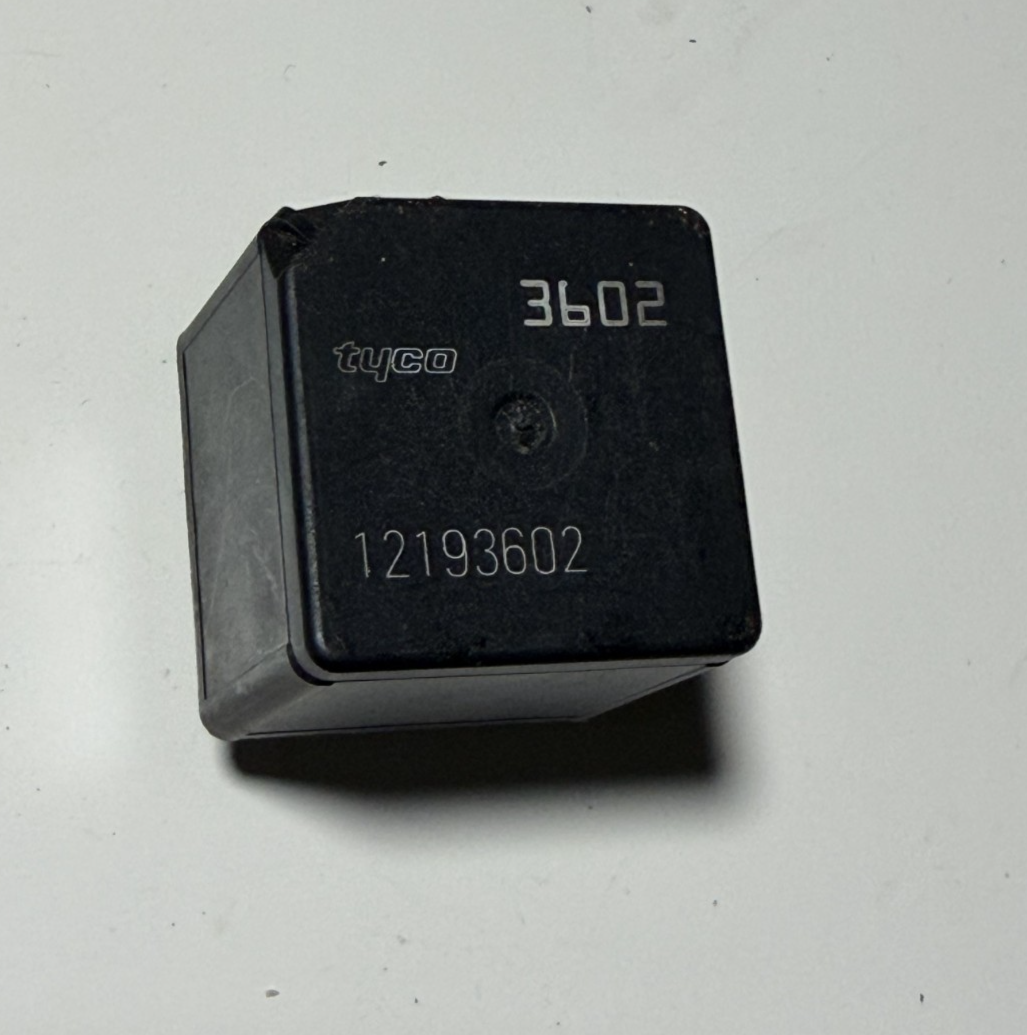 Tyco 5-Pin Automotive Relay 40A 12VDC 12193602 fits 2005 Chevrolet Silverado