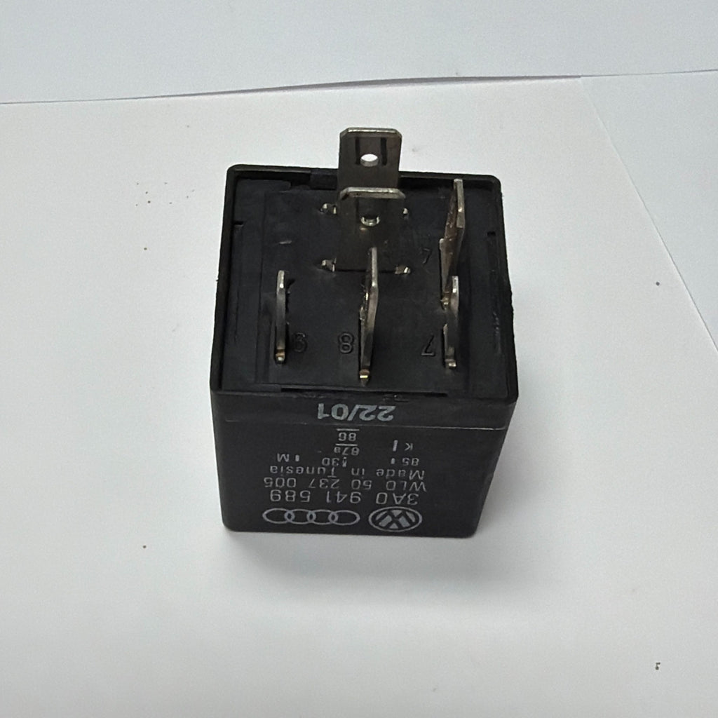 Daytime Running Light Relay 3A0 941 589 fits 1999-2002 Volkswagen Cabrio