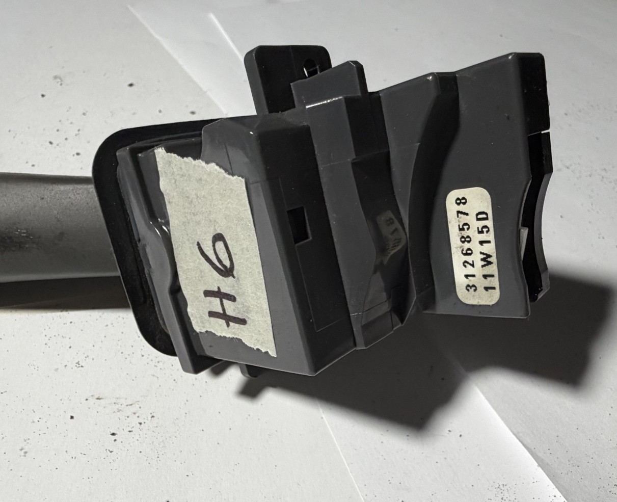 99 00 01 02 03 04 Volvo S60 S80 V70 XC70 XC90 Turn Signal Switch 31268578