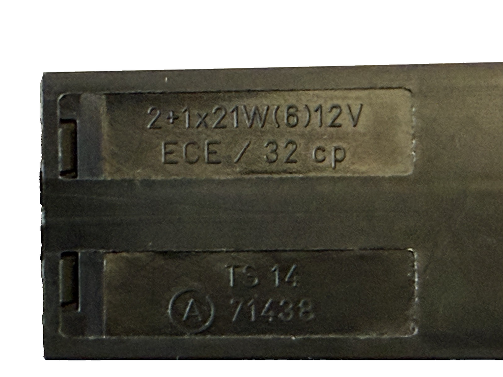 Emergency Hazard Light Switch 1362740 fits 1988-1994 Volvo 760 960 940 by Volvo