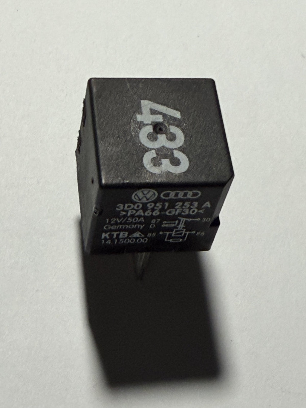 Multifunction Relay #433 3D0 951 253 A fits Audi A3 Porsche 911 Boxster Cayenne