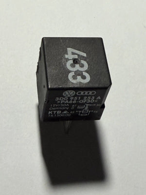 Multifunction Relay 3D0 951 253 A For Audi A3 Porsche 911 Boxster Cayenne
