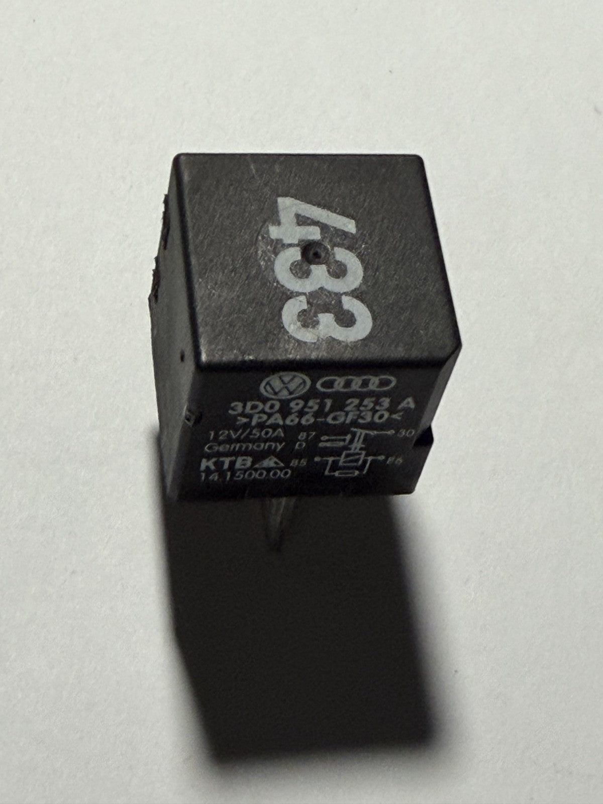 Multifunction Relay #433 3D0 951 253 A fits Audi A3 Porsche 911 Boxster Cayenne