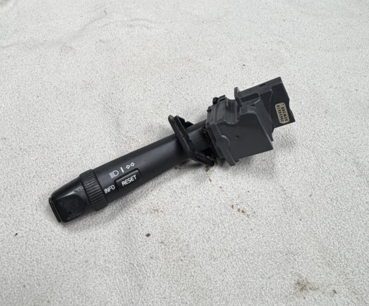 Turn Signal Switch 30658618, 03W38D fits 1999-2004 Volvo S60 S80 V70 XC70 XC90