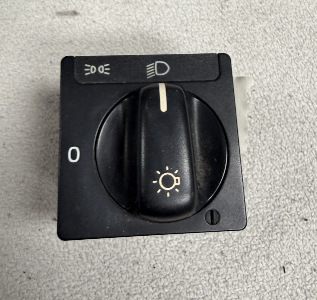 Headlight Headlamp Control Switch 6849766 Black fits 1994-1998 Volvo 850 960