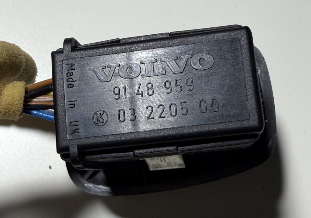 Power Mirror Switch with Harness 91 48 959 fits 98-04 Volvo S70