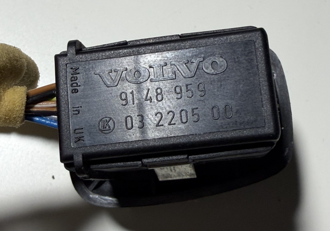 Power Mirror Switch with Harness 91 48 959 fits 98-04 Volvo S70