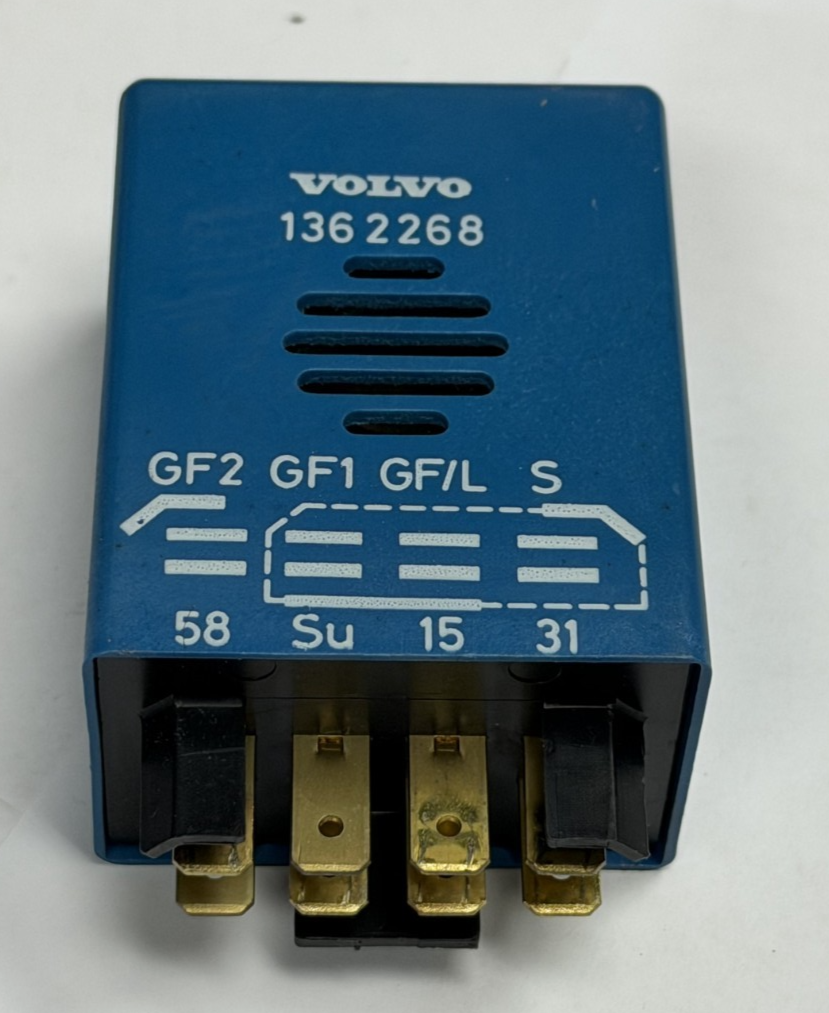 75 76 77 78 79 80 81 82 Volvo 260 Seat Belt Reminder Relay 1362268 Blue