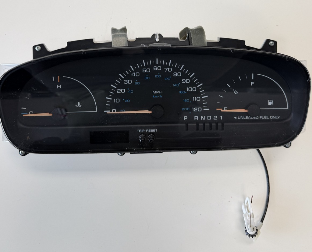 1998 1999 Dodge Caravan Voyager Speedometer Instrument Cluster 04685627C