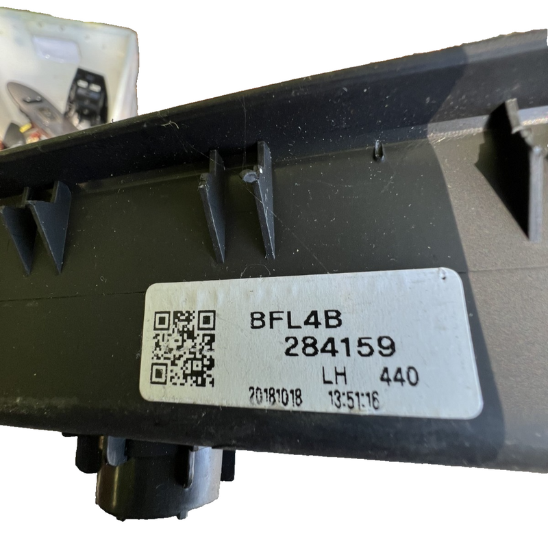 13-16 Buick Encore Driver Left Door Master Power Window Switch 95025518 22915128