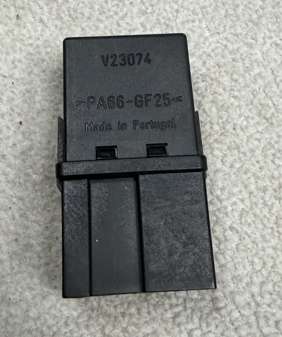04-12 Mitsubishi Colt Multi-Use 4-Pin Relay 12 MB-953382-11, 953382 Black