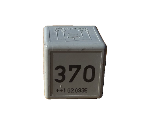 1985-1999 Volkswagen Passat Multifunctional Relay #373 8D0 951 253 Gray