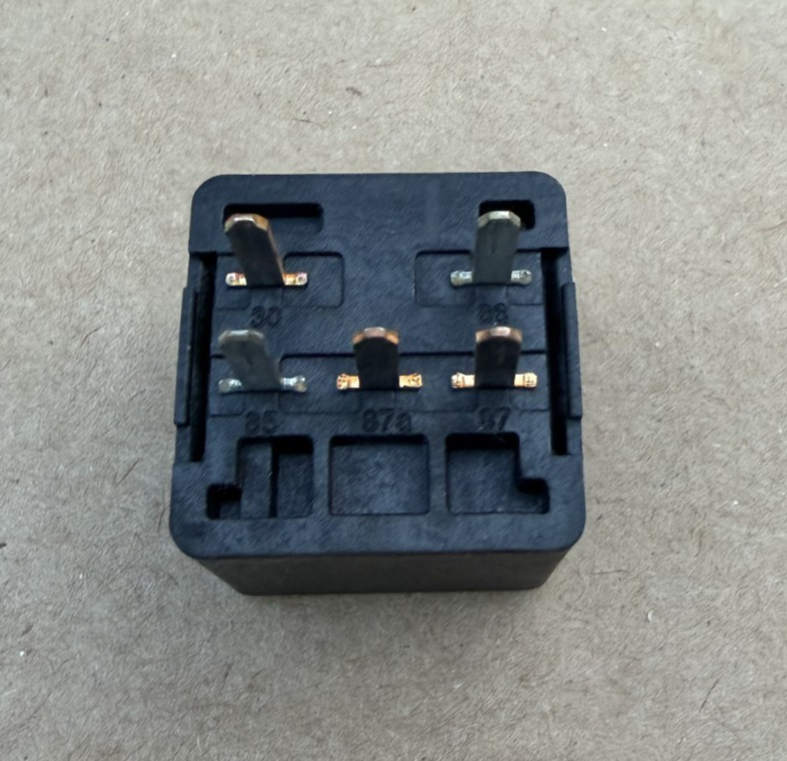 Omron 5 Pin Relay 12V 58100201, 0201 Black fits GM