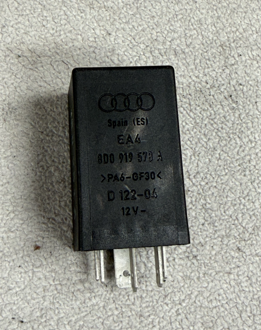1998-2005 Volkswagen Passat Air Conditioning AC Compressor Relay 8D0919578A