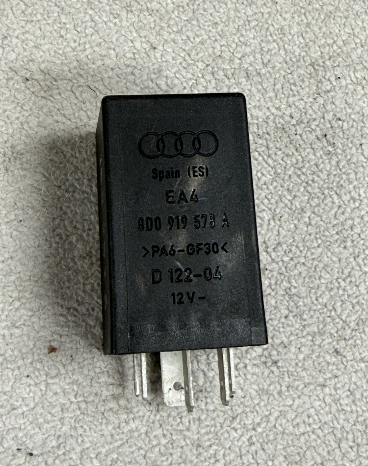 1998-2005 Volkswagen Passat Air Conditioning AC Compressor Relay 8D0919578A