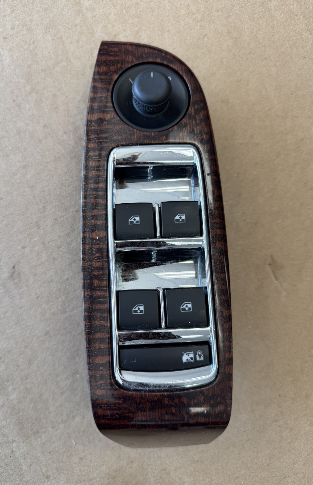2013-2014 Chevrolet Malibu Driver Left Master Power Window Switch V004284551